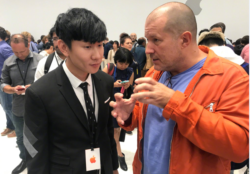 林俊杰现身Apple新品发布会，直播与网友互动聊天