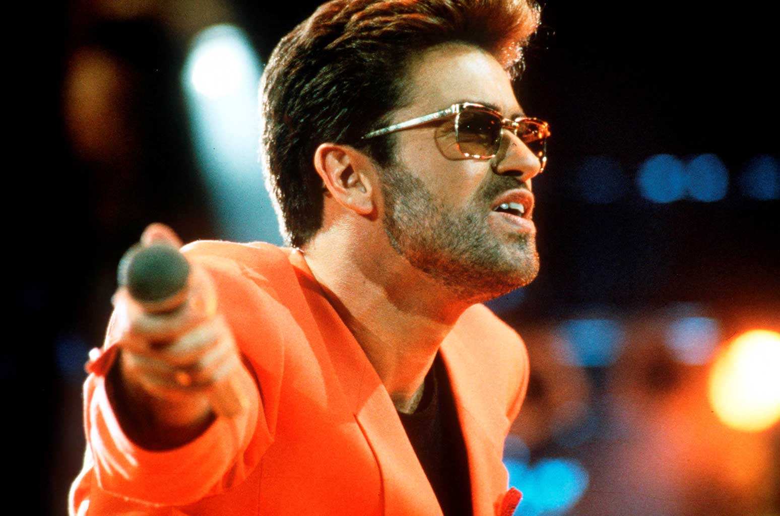 George-Michael-bw-performs-1992-billboard-1548.jpg