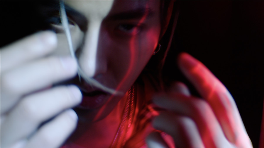 吴亦凡 X Burberry宣传短片公布，带你走进吴亦凡的一天