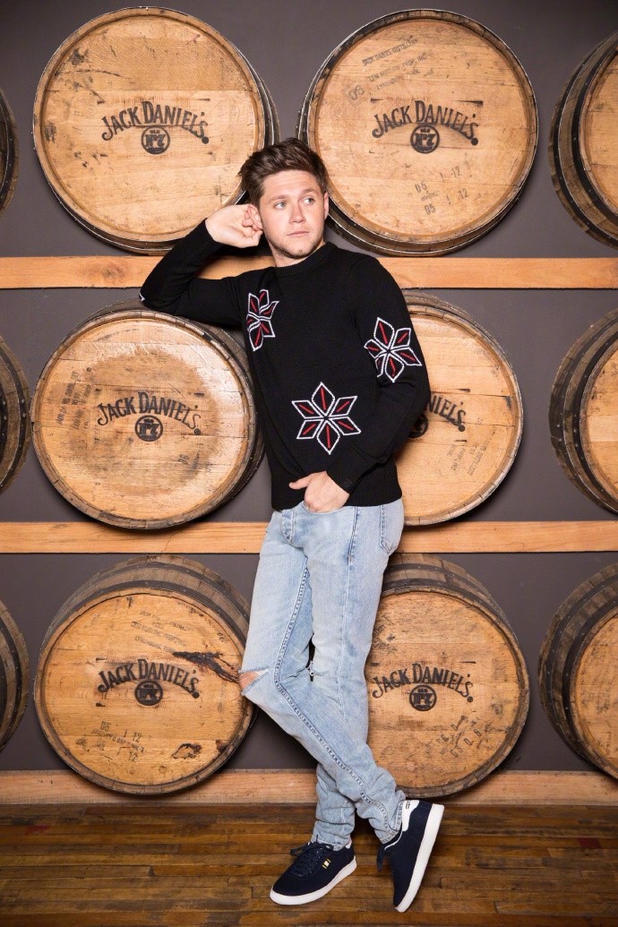 奶儿Niall Horan《Esquire》杂志写真释出，快来领取你们的老公