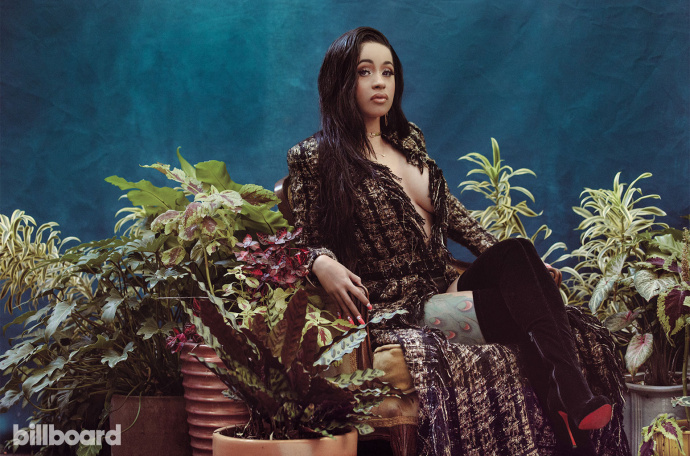 全身上下都透着一股痞气，Cardi B最新杂志封面释出